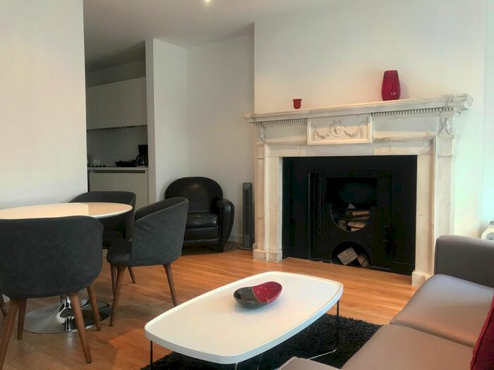 3 Bedroom Flat To Rent In Haymarket, London, SW1Y