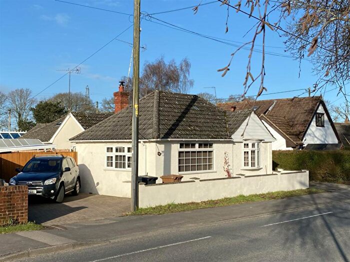 2 Bedroom Bungalow To Rent In Rownhams Lane, North Baddesley, Southampton, SO52