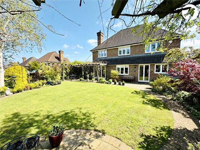 5 Bedroom Detached House For Sale In Hotham Close, Swanley Village, Kent, BR8