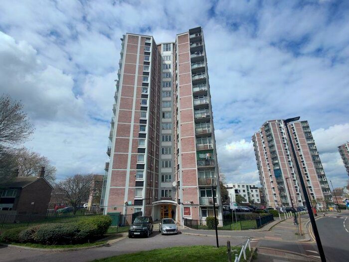 Houses for sale & to rent in SE18 5RN, Mulgrave Road, Woolwich