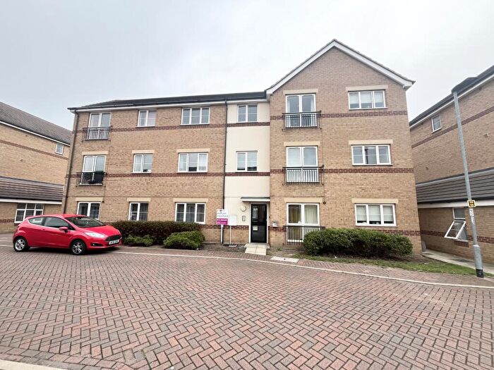 2 Bedroom Apartment To Rent In Rathbone Crescent, Peterborough, PE3