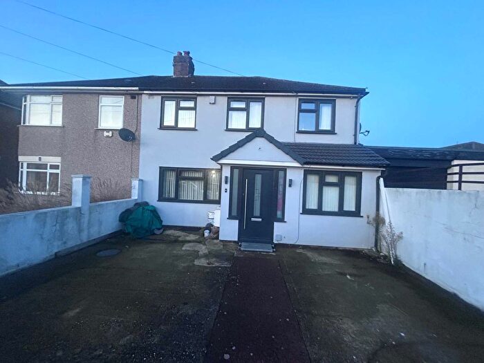 3 Bedroom Terraced House To Rent In Marvell Avenue, Hayes, UB4