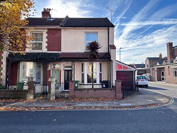 3 Bedroom End Of Terrace House To Rent In Laburnum Grove, North End, Portsmouth, PO2