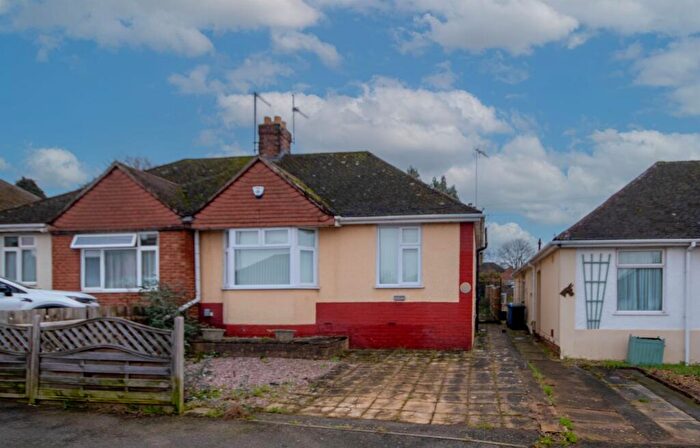 2 Bedroom Semi-Detached Bungalow For Sale In Bryant Road, Kettering, NN15