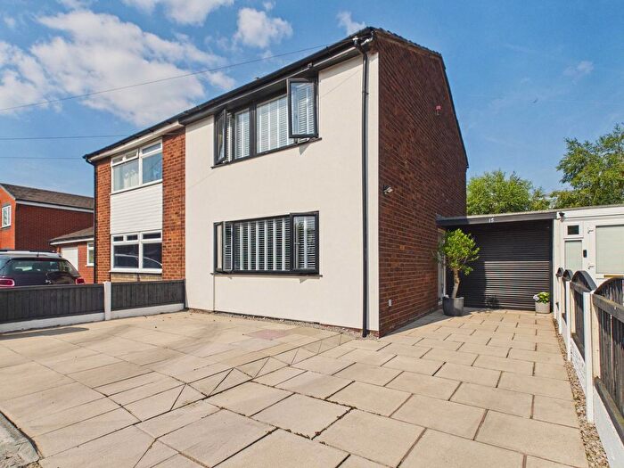 3 Bedroom Semi-Detached House For Sale In Bromilow Road, Skelmersdale, WN8