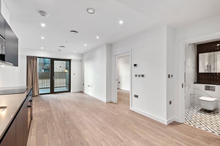 1 Bedroom Flat To Rent In Uncle Acton, Victoria Road, London, W3