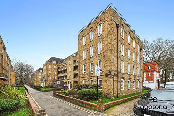 2 Bedroom Flat For Sale In Beechey House, London, London, London, E1W