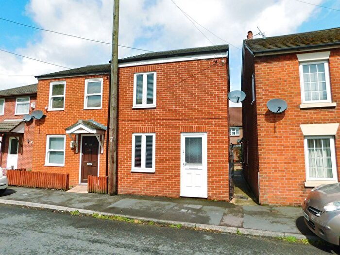 2 Bedroom Detached House For Sale In Osborne Road, Central Totton, SO40