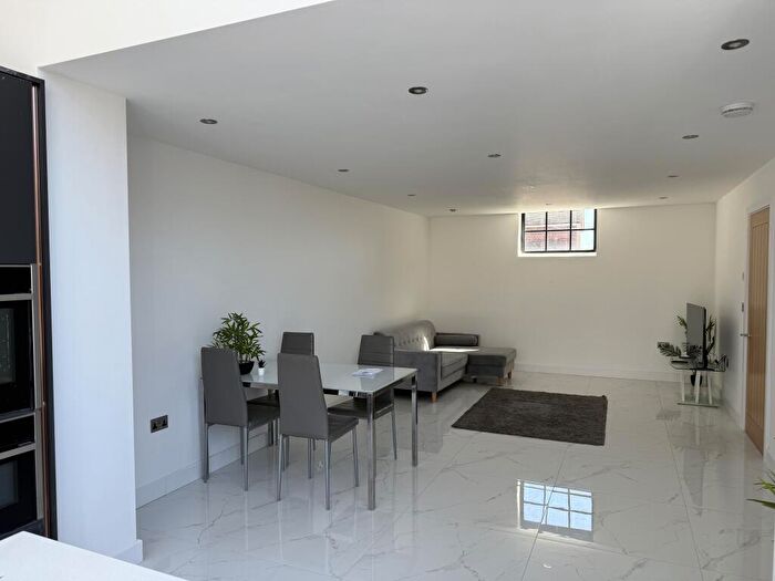 2 Bedroom Semi-Detached House For Sale In Great Warley St, CM13