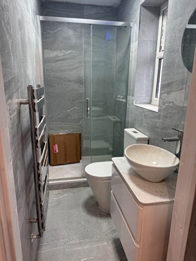 Studio To Rent In Fernhill Road, Farnborough, GU14