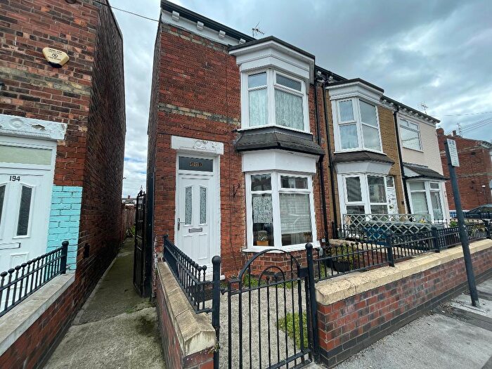 2 Bedroom End Of Terrace House To Rent In De La Pole Avenue, Hull, HU3