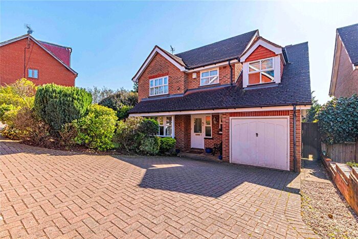 4 Bedroom Detached House For Sale In Beechcroft Road, Bushey, Hertfordshire, WD23