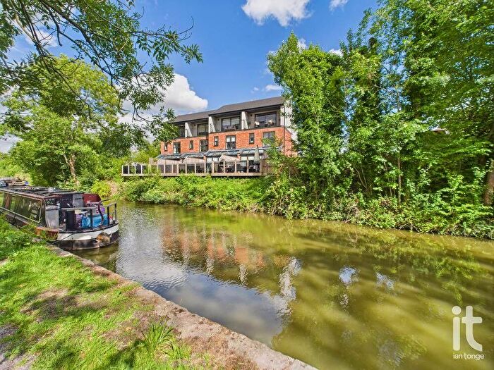 3 Bedroom End Of Terrace House For Sale In Canal Mews, Buxton Road, High Lane, Stockport, SK6