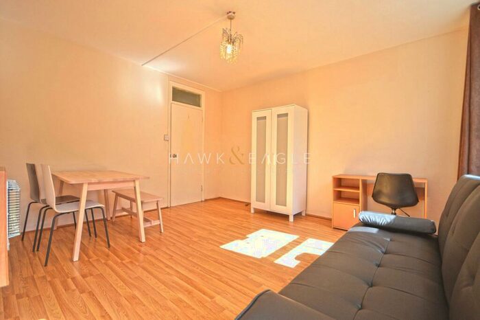 2 Bedroom Flat To Rent In Bow Road, London, Greater London., E3