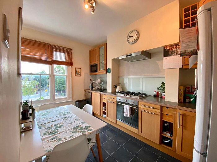 1 Bedroom Flat To Rent In Denmark Road, Kingston Upon Thames, KT1