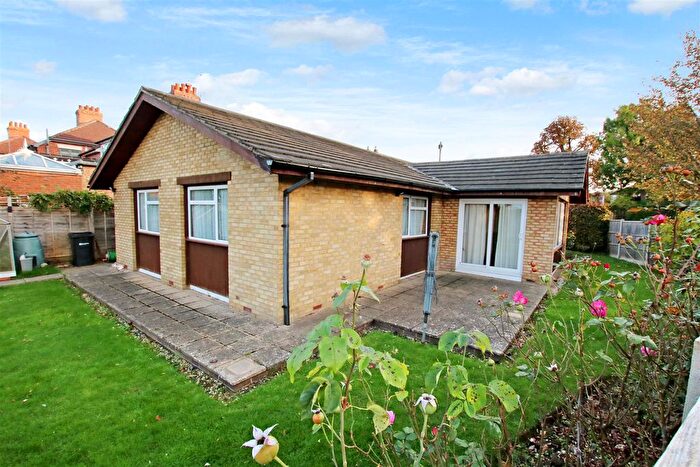 3 Bedroom Detached Bungalow For Sale In Cobham Road, Fetcham, KT22
