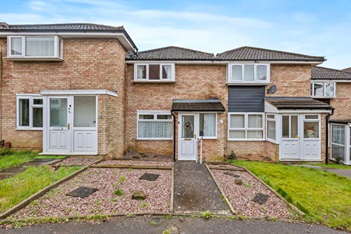 2 Bedroom Terraced House For Sale In Whitsundale Close, Finedon, Northamptonshire, NN9