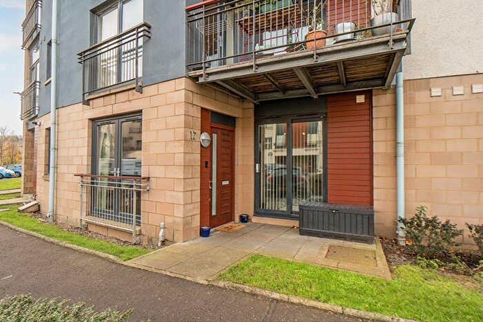 1 Bedroom Flat For Sale In East Pilton Farm Crescent, Edinburgh, EH5