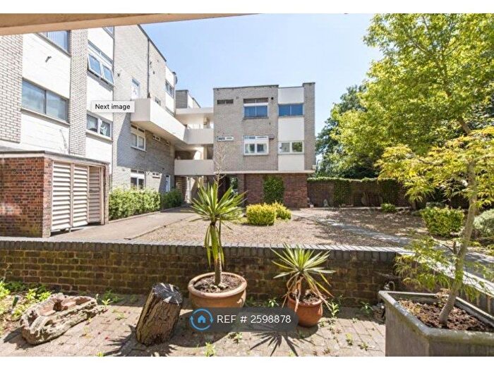 2 Bedroom Flat To Rent In Bloomsbury Close, London, W5