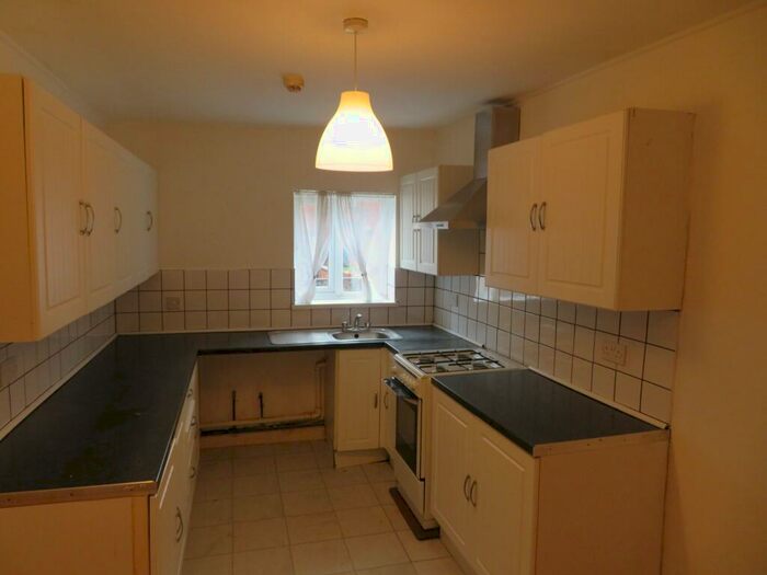 4 Bedroom Flat To Rent In Whitworth Road, Rochdale, OL12