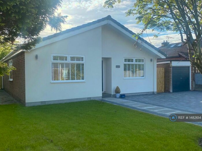 3 Bedroom Bungalow To Rent In Buckingham Grove, Liverpool, L37
