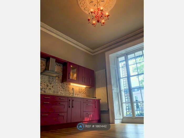 1 Bedroom Flat To Rent In Lansdowne Crescent, Leamington Spa, CV32