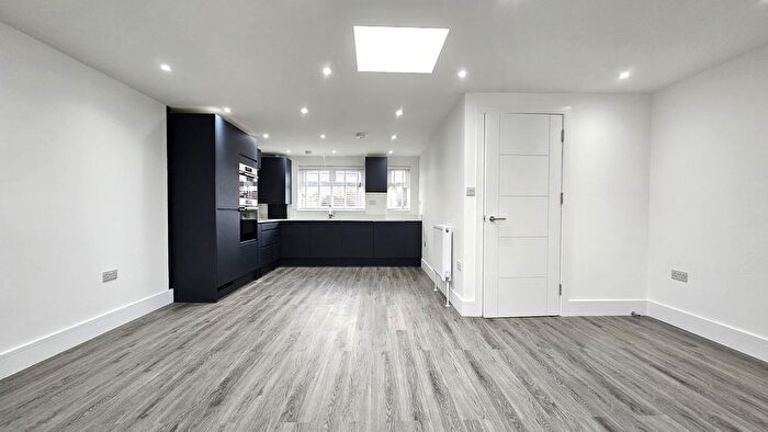 2 Bedroom Flat To Rent In Brockley Road, Brockley, SE4