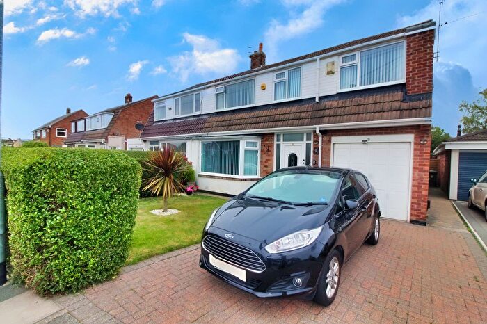 4 Bedroom Semi-Detached House For Sale In Kingsdale Avenue, Blyth, NE24