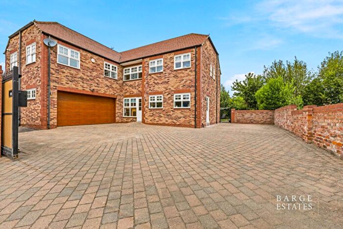 4 Bedroom Detached House For Sale In Bridge House, Gainsborough Road, Bawtry, Doncaster, DN10