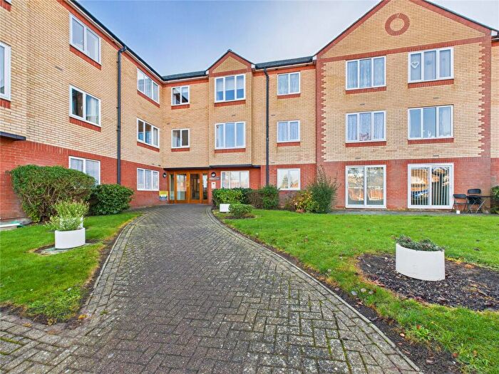 2 Bedroom Apartment For Sale In Exeter Drive, Colchester, Essex, CO1