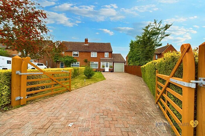 3 Bedroom Semi-Detached House For Sale In Sowters Lane, Burton-on-the-Wolds, LE12
