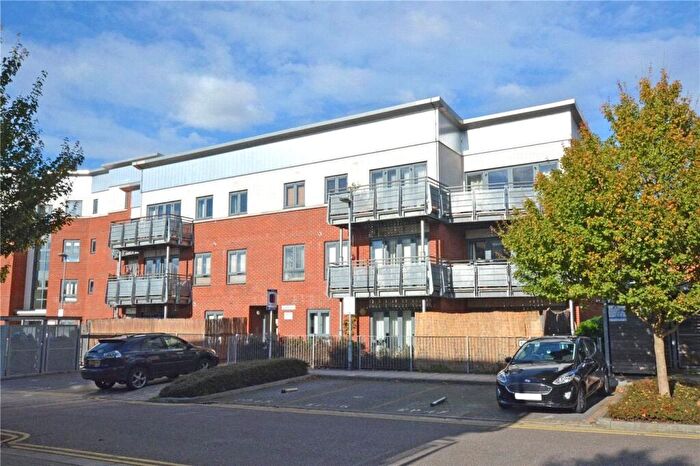 2 Bedroom Apartment For Sale In Gunyard Mews, London, SE18