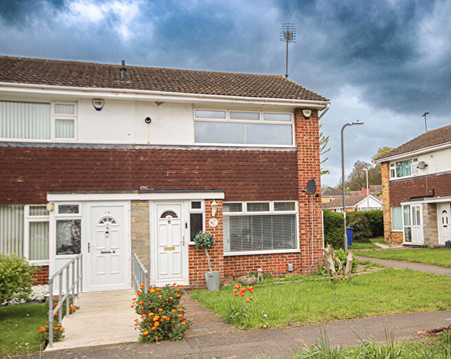 2 Bedroom End Of Terrace House For Sale In Gadbyroad, Sittingbourne, ME10