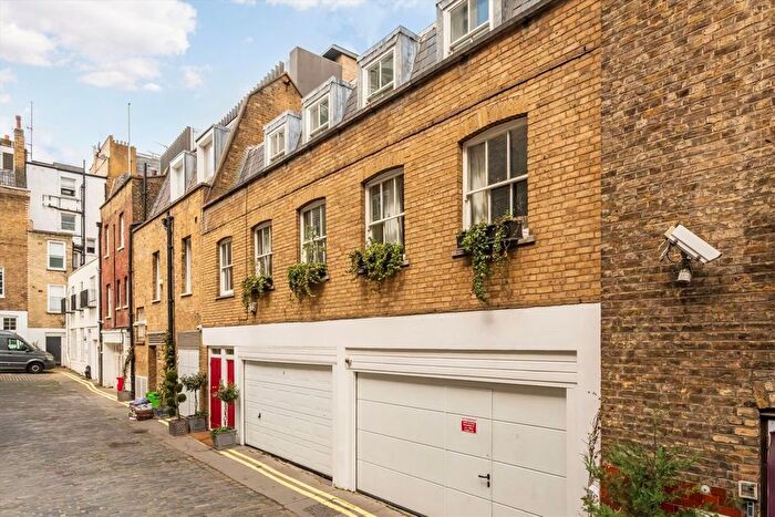 2 Bedroom Flat To Rent In Market Mews, Mayfair, W1J