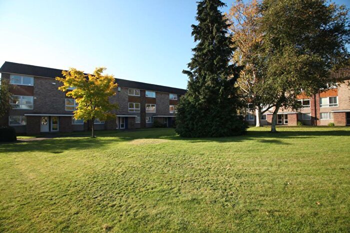 2 Bedroom Maisonette To Rent In Lima Court, Bath Road, Reading, Berkshire, RG1