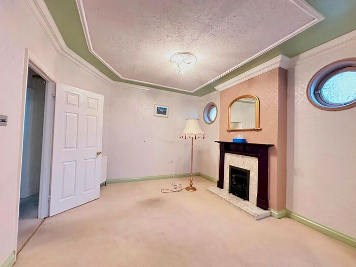 3 Bedroom Terraced House To Rent In Askwith Road, Rainham, RM13