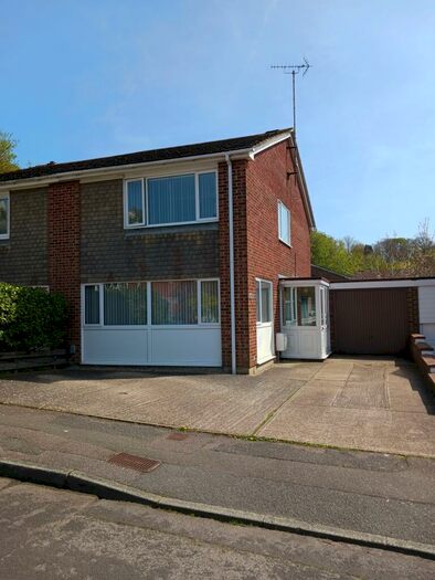 3 Bedroom Semi-Detached House To Rent In Southernwood Rise, Folkestone, CT20