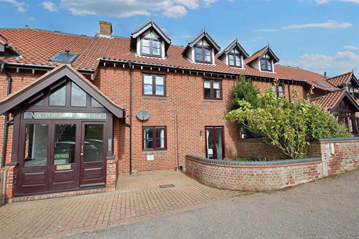 2 Bedroom Flat For Sale In Cliff Road, Sheringham, NR26