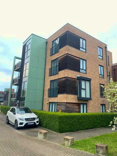 1 Bedroom Flat To Rent In Aventine Avenue, Mitcham, CR4