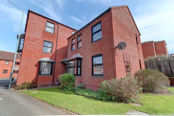 1 Bedroom Flat To Rent In Parkes Street, Warwick, CV34