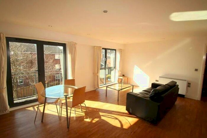 2 Bedroom Flat To Rent In Bluecoat House, North Sherwood Street, Nottingham, NG1