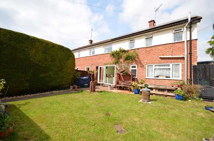 3 Bedroom Semi-Detached House For Sale In Marshalls Road, Raunds, NN9