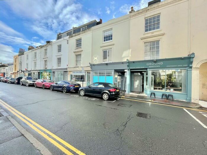 2 Bedroom Flat To Rent In St. Georges Road, Brighton, BN2