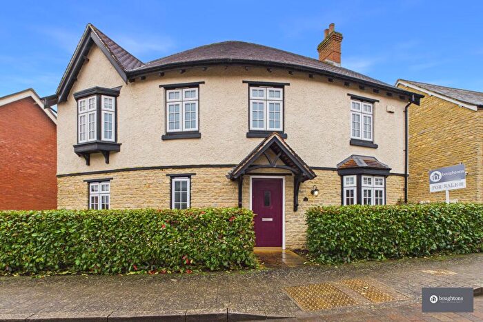 4 Bedroom Detached House For Sale In Bronnley Way, Brackley, NN13