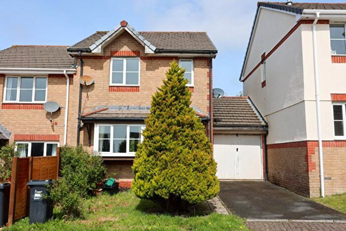 3 Bedroom Semi-Detached House For Sale In Larcombe Road, St Austell, PL25