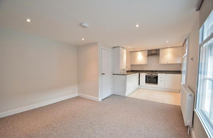 1 Bedroom Flat To Rent In Winchester City Centre, SO23