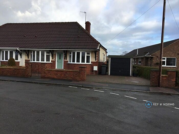 2 Bedroom Bungalow To Rent In Clifton Avenue, Chesterfield, S43