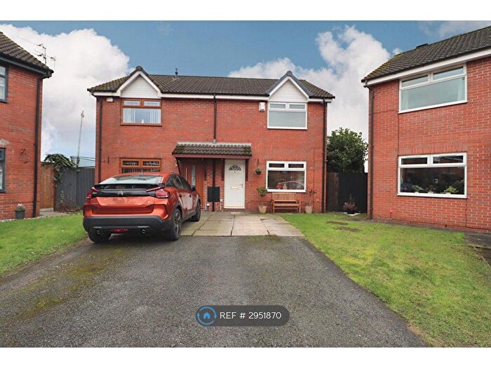 3 Bedroom Semi-Detached House To Rent In Dean Court, Bolton, BL1