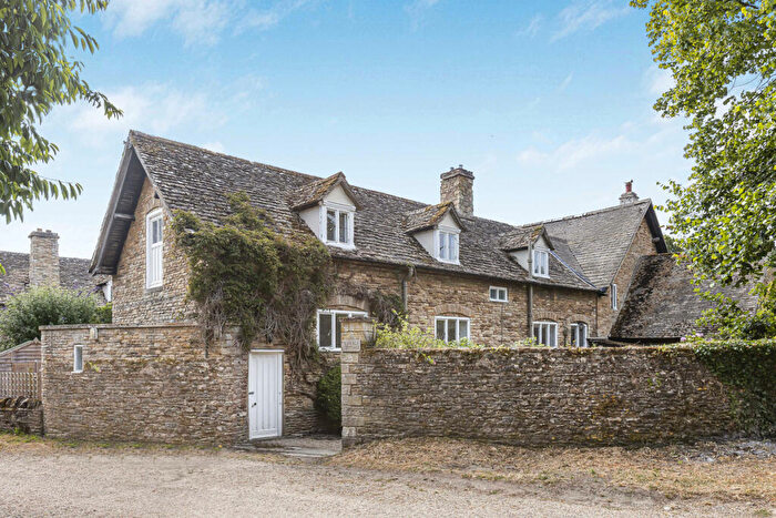 3 Bedroom Barn Conversion For Sale In Off St Georges Road, Buckland, Faringdon, SN7