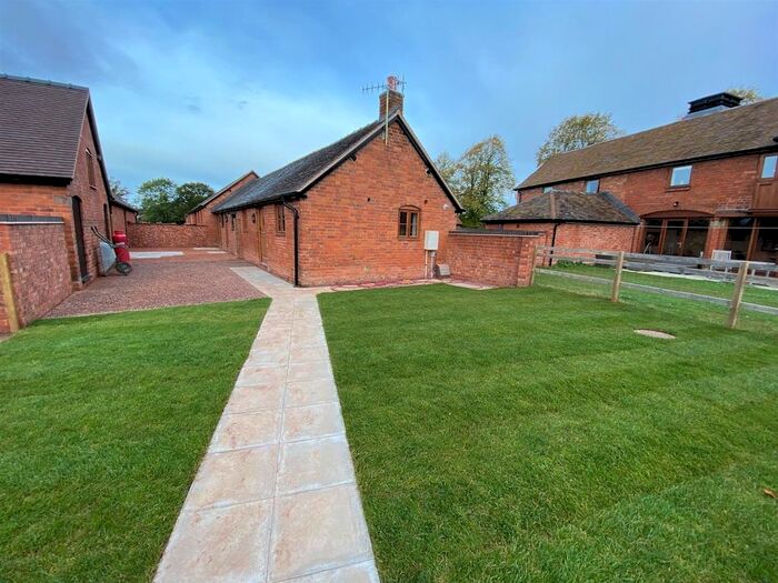 2 Bedroom Semi-Detached Bungalow To Rent In Upton Road, Powick, Worcester, WR2